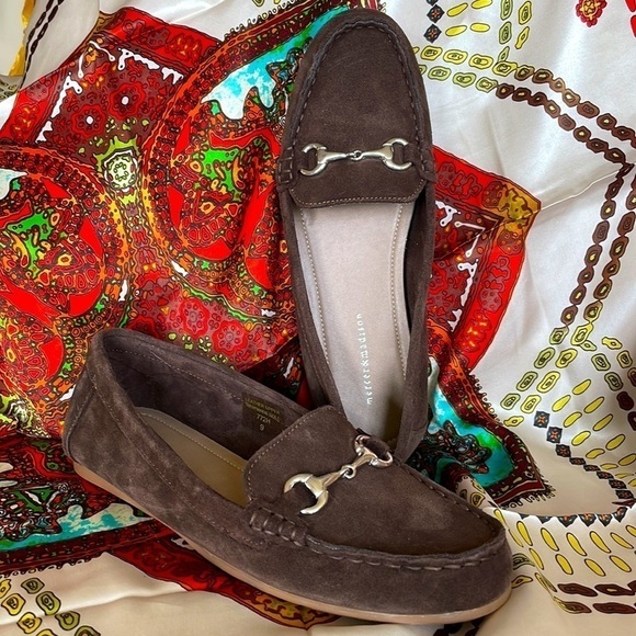 Brand New Mercer & Madison Genuine Suede Brown Flats Loafers Silver Buckle - Picture 5 of 15